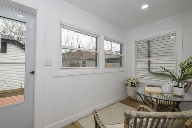 300 E Rosedale AVENUE, Milwaukee, WI 53207