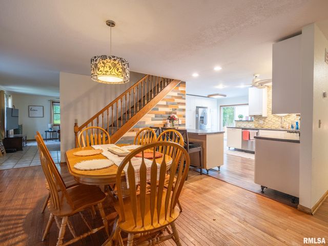 2424 MAYWOOD Avenue, Pekin, IL 61554
