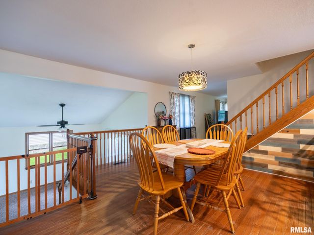 2424 MAYWOOD Avenue, Pekin, IL 61554