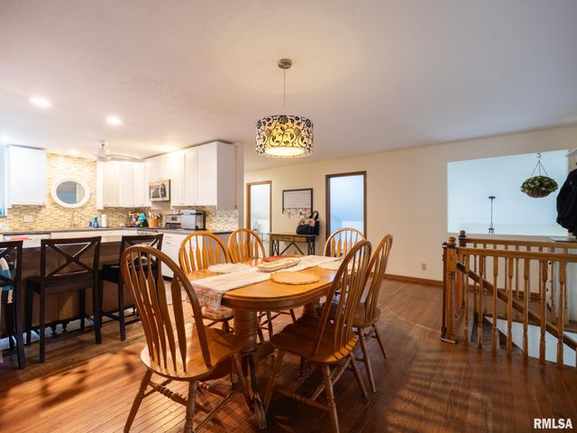 2424 MAYWOOD Avenue, Pekin, IL 61554