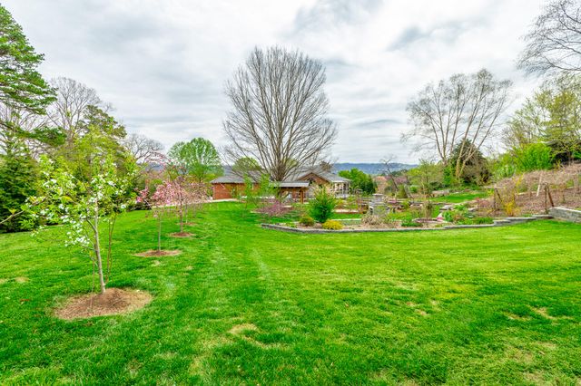 5423 Mill Stone Drive, Ooltewah, TN 37363