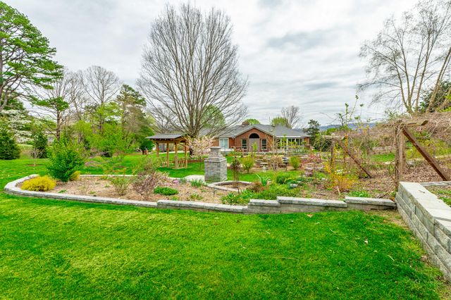 5423 Mill Stone Drive, Ooltewah, TN 37363