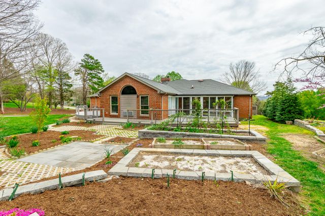 5423 Mill Stone Drive, Ooltewah, TN 37363