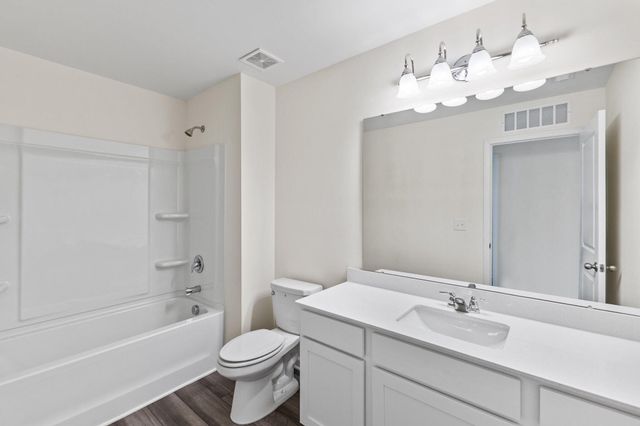 3106 Tanzanite Chase Drive, Angleton, TX 77515