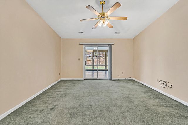 7246 Cherry Blossom CIR, Roanoke, VA 24019