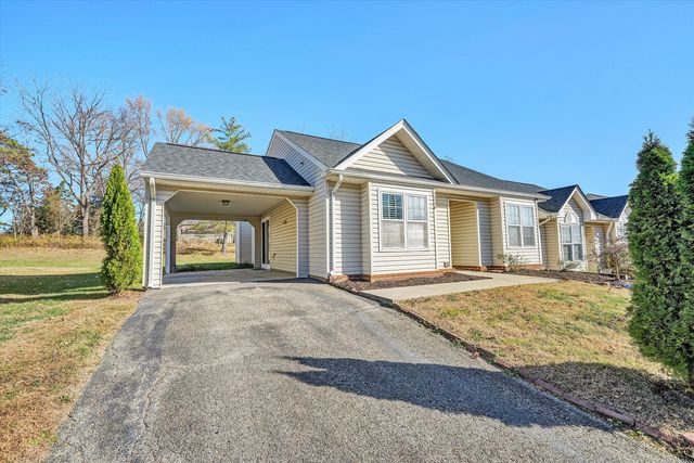 7246 Cherry Blossom CIR, Roanoke, VA 24019