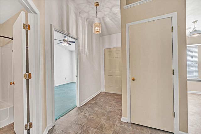 7246 Cherry Blossom CIR, Roanoke, VA 24019