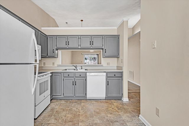 7246 Cherry Blossom CIR, Roanoke, VA 24019