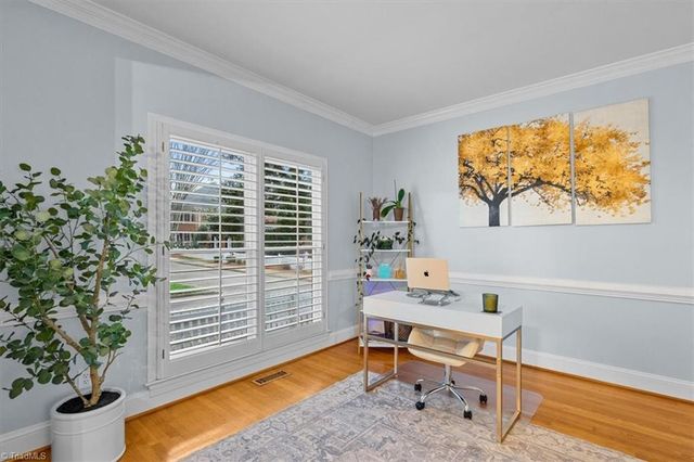 14 Checkerberry Square, Greensboro, NC 27455