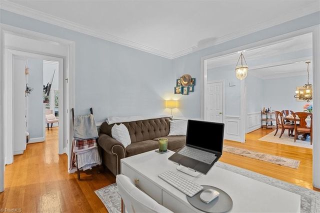 14 Checkerberry Square, Greensboro, NC 27455