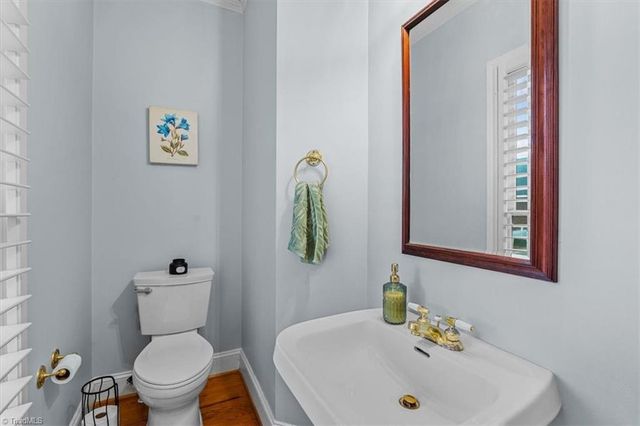 14 Checkerberry Square, Greensboro, NC 27455