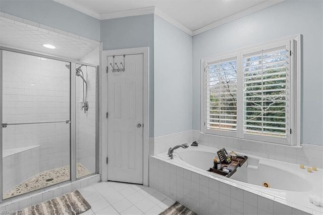 14 Checkerberry Square, Greensboro, NC 27455