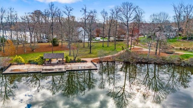 14 Checkerberry Square, Greensboro, NC 27455
