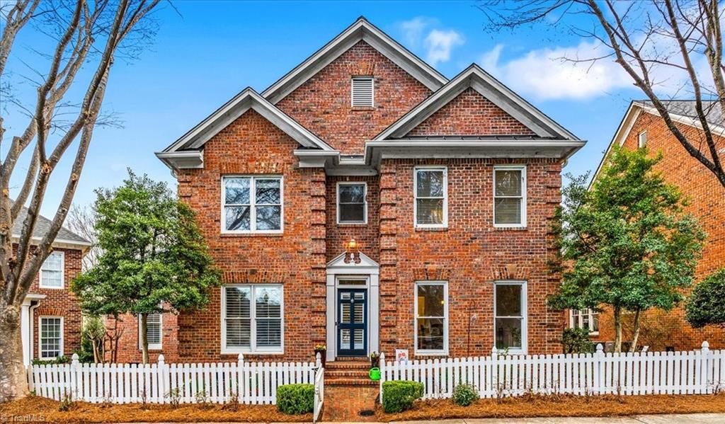 14 Checkerberry Square, Greensboro, NC 27455