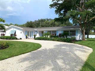 1530 Mandarin RD, Naples, FL 34102