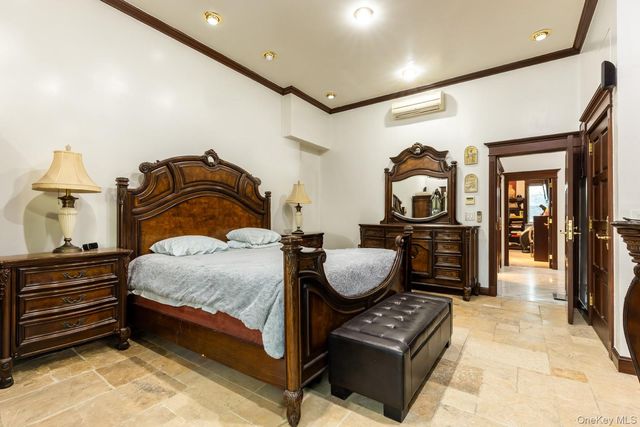 2042 26th Street, Astoria, NY 11105