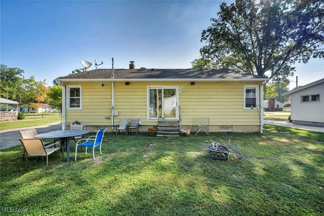 250 Vineyard Road, Avon Lake, OH 44012