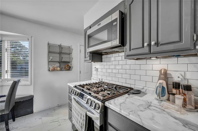 250 Vineyard Road, Avon Lake, OH 44012