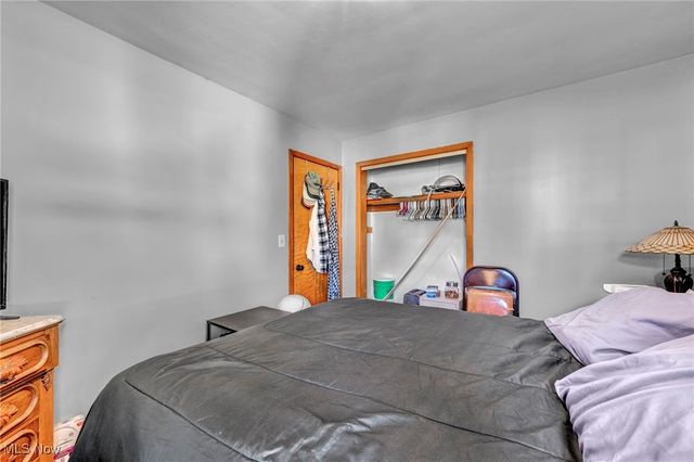 250 Vineyard Road, Avon Lake, OH 44012