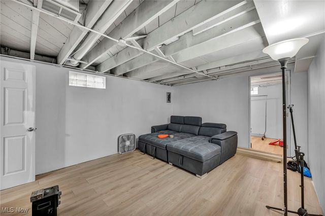 250 Vineyard Road, Avon Lake, OH 44012