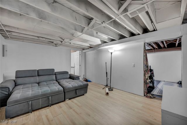 250 Vineyard Road, Avon Lake, OH 44012