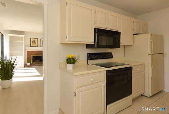 254 Heritage Village D, Southbury, CT 06488