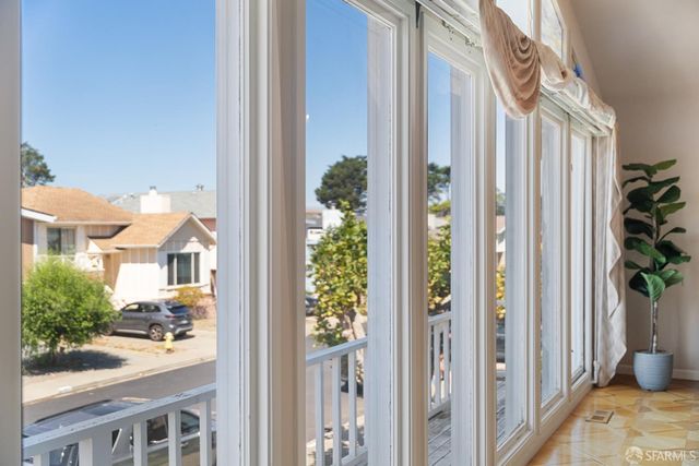 30 Manor Court, Daly City, CA 94015