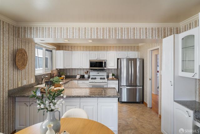 30 Manor Court, Daly City, CA 94015