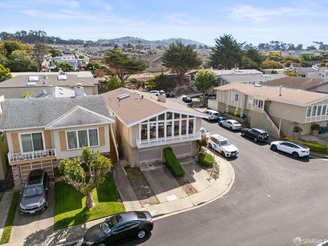 30 Manor Court, Daly City, CA 94015