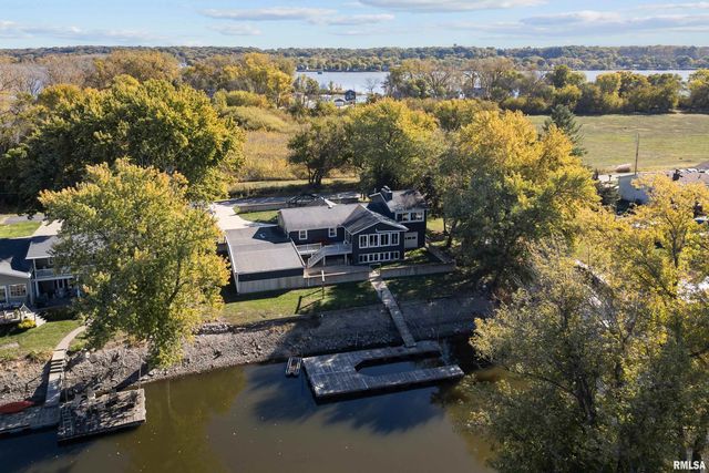 3770 E HARBOR Drive, Bettendorf, IA 52722