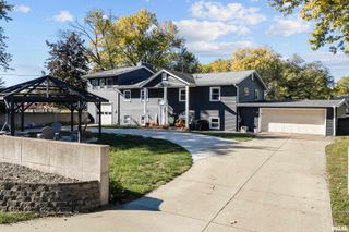 3770 E HARBOR Drive, Bettendorf, IA 52722