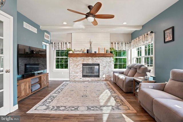 1725 MEYER WAY, Jamison, PA 18929