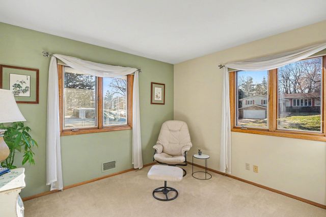 200 W 107th Street, Bloomington, MN 55420