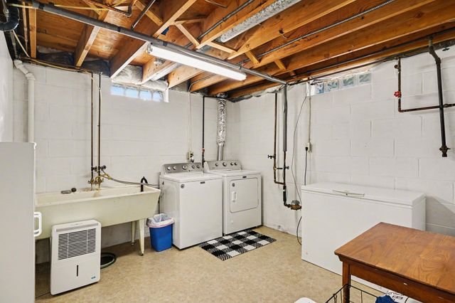 200 W 107th Street, Bloomington, MN 55420