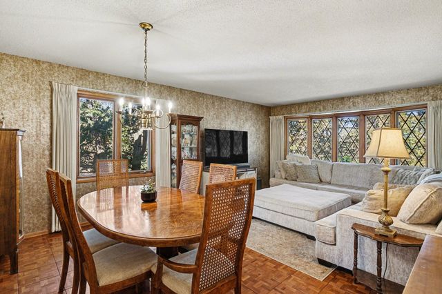 200 W 107th Street, Bloomington, MN 55420