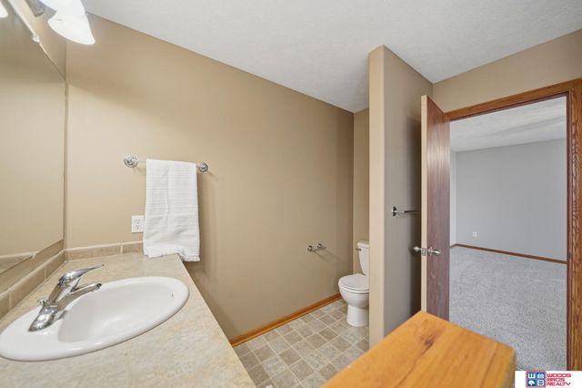 7920 S 59th Street, Lincoln, NE 68516