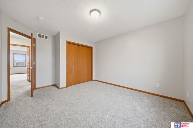 7920 S 59th Street, Lincoln, NE 68516