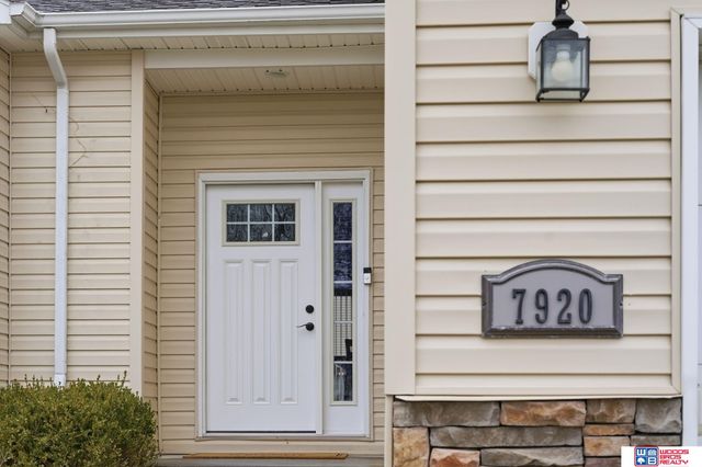 7920 S 59th Street, Lincoln, NE 68516