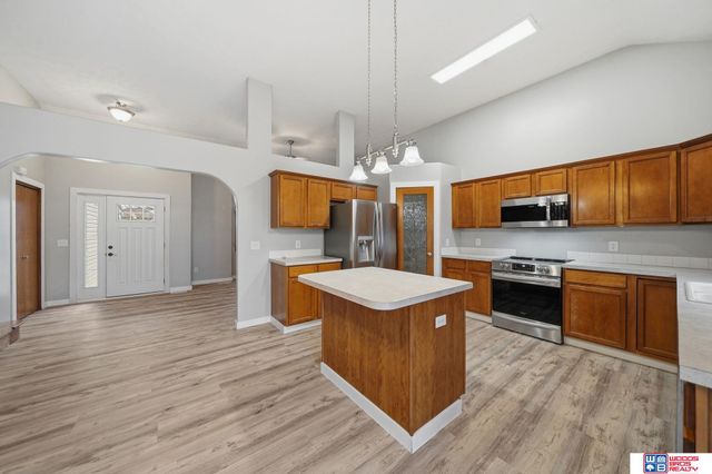 7920 S 59th Street, Lincoln, NE 68516