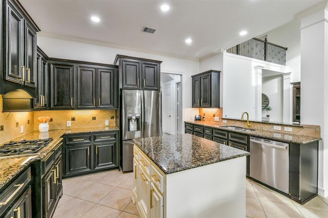 14123 Bloomingdale Manor Drive, Cypress, TX 77429