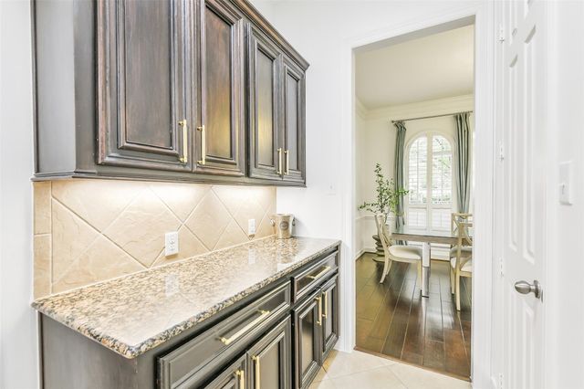 14123 Bloomingdale Manor Drive, Cypress, TX 77429