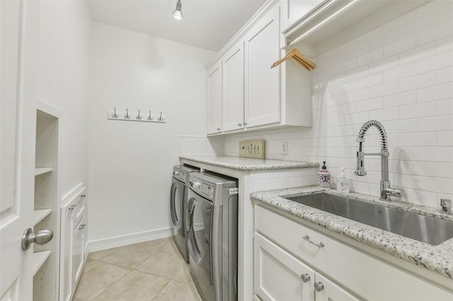 14123 Bloomingdale Manor Drive, Cypress, TX 77429