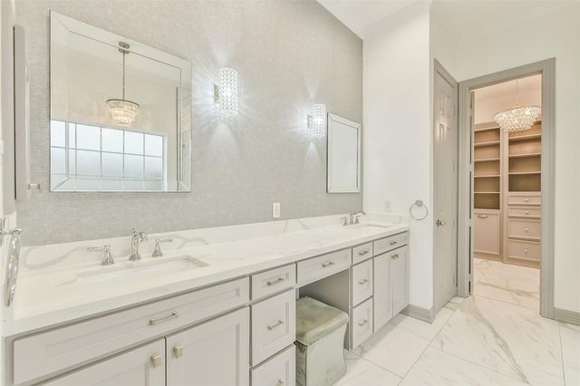 14123 Bloomingdale Manor Drive, Cypress, TX 77429