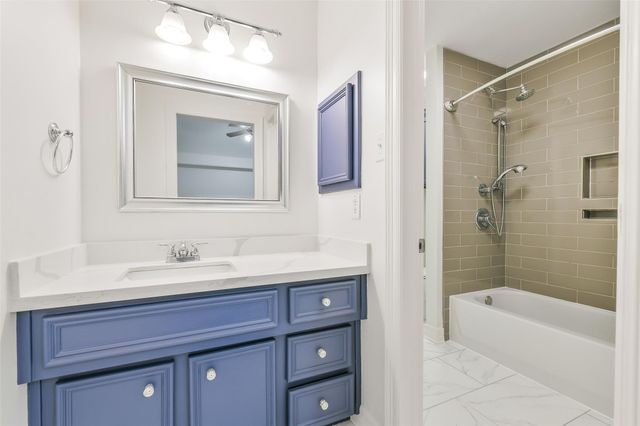 14123 Bloomingdale Manor Drive, Cypress, TX 77429