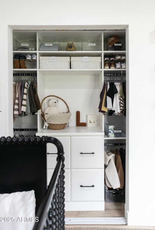 property-img