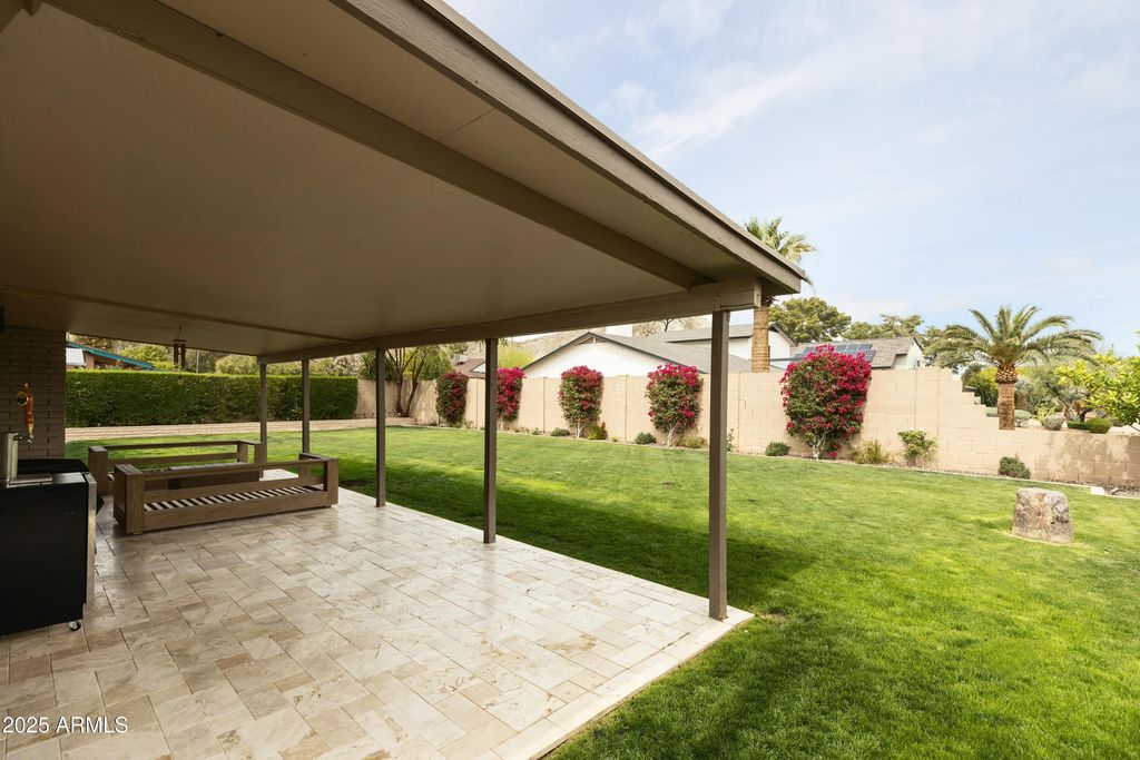 property-img