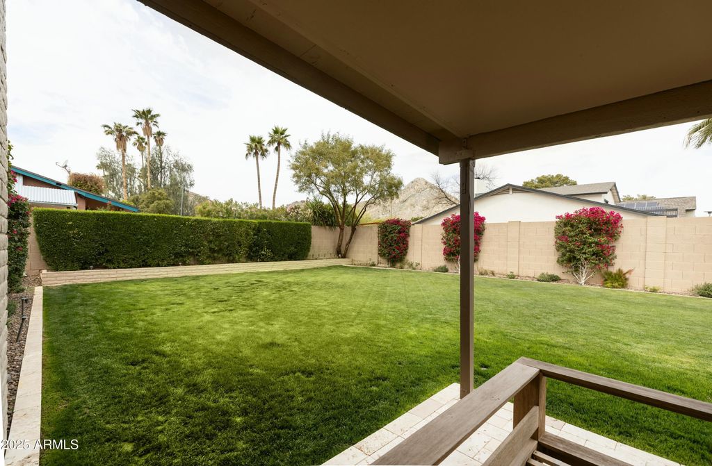 property-img
