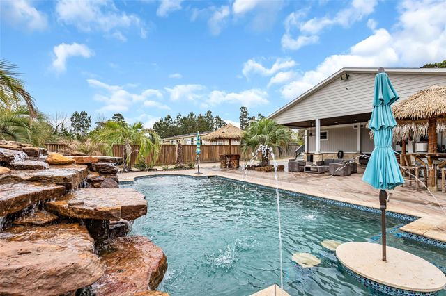 27250 Remmington Forest E, Magnolia, TX 77355