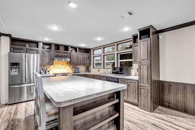 27250 Remmington Forest E, Magnolia, TX 77355