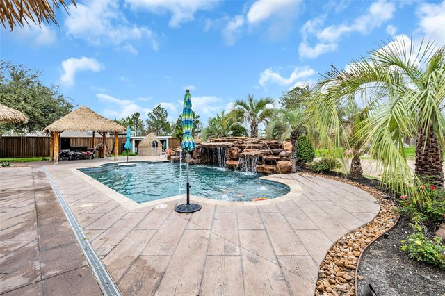 27250 Remmington Forest E, Magnolia, TX 77355